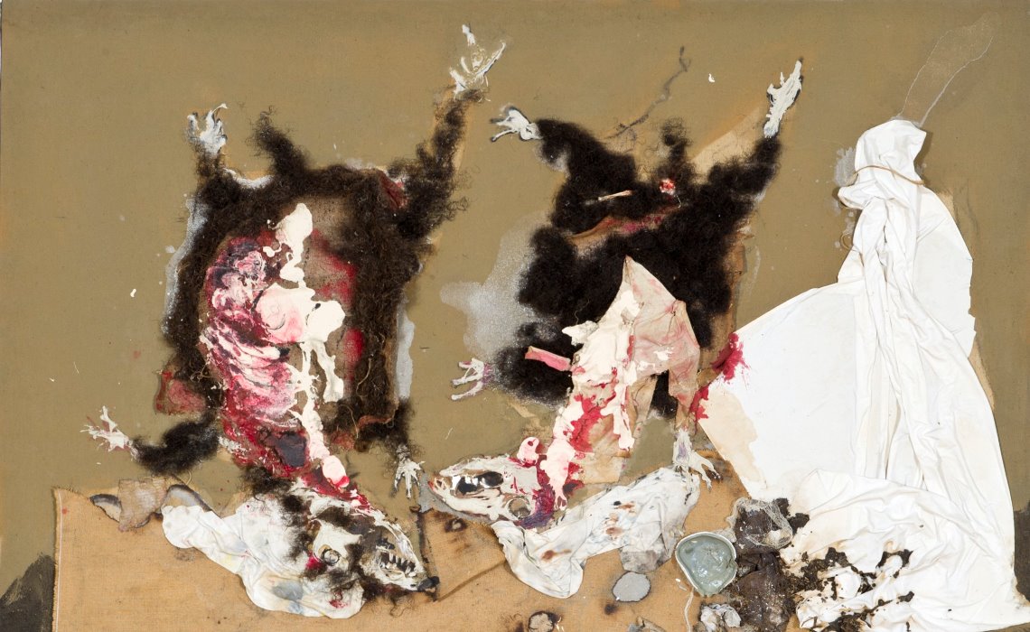 Deux dépouilles de blaireaux, série « Splendeur de la vérité », 1993, peinture sur toile, 200 x 210 cm. © Collection particulière en dépôt à l'Espace Paul Rebeyrolle - cliché Jean-Christophe Dupuy.
