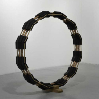 Untitled-wheel - Maxime Thoreau - 150x150x40 cm - chêne, cuivre et médium coloré - 2020